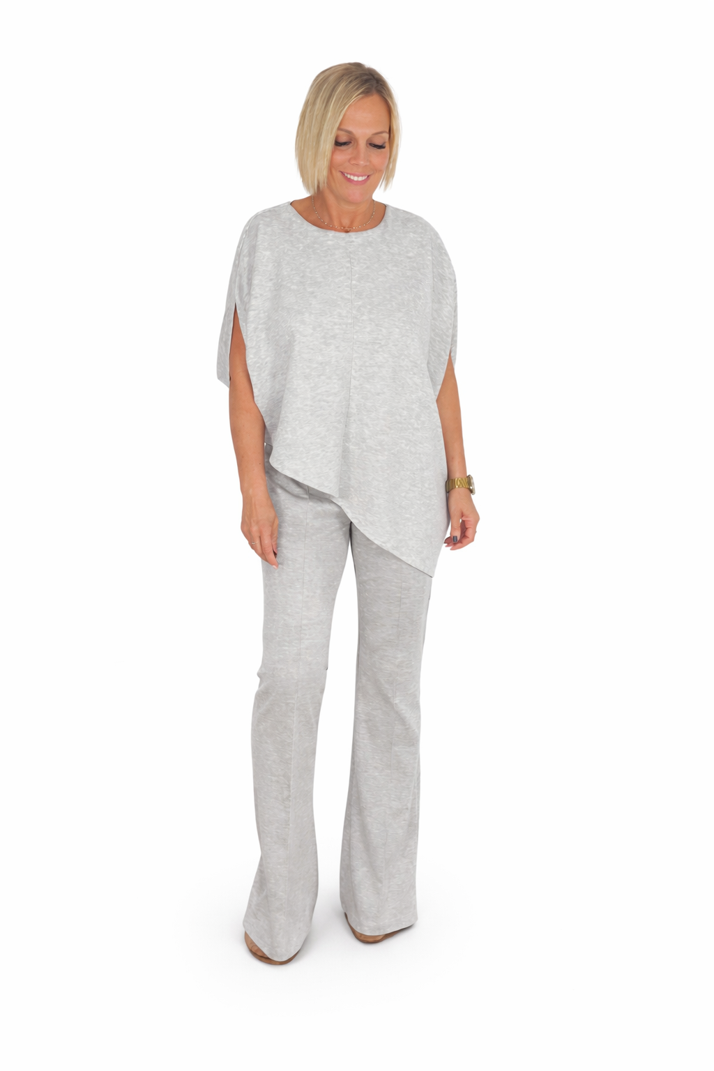 Camiseta oversize gris pico