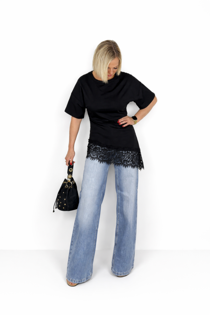 Camiseta encaje corto negro