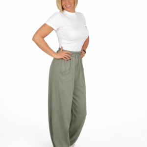 Pantalón suelto bolsillos verde kaki