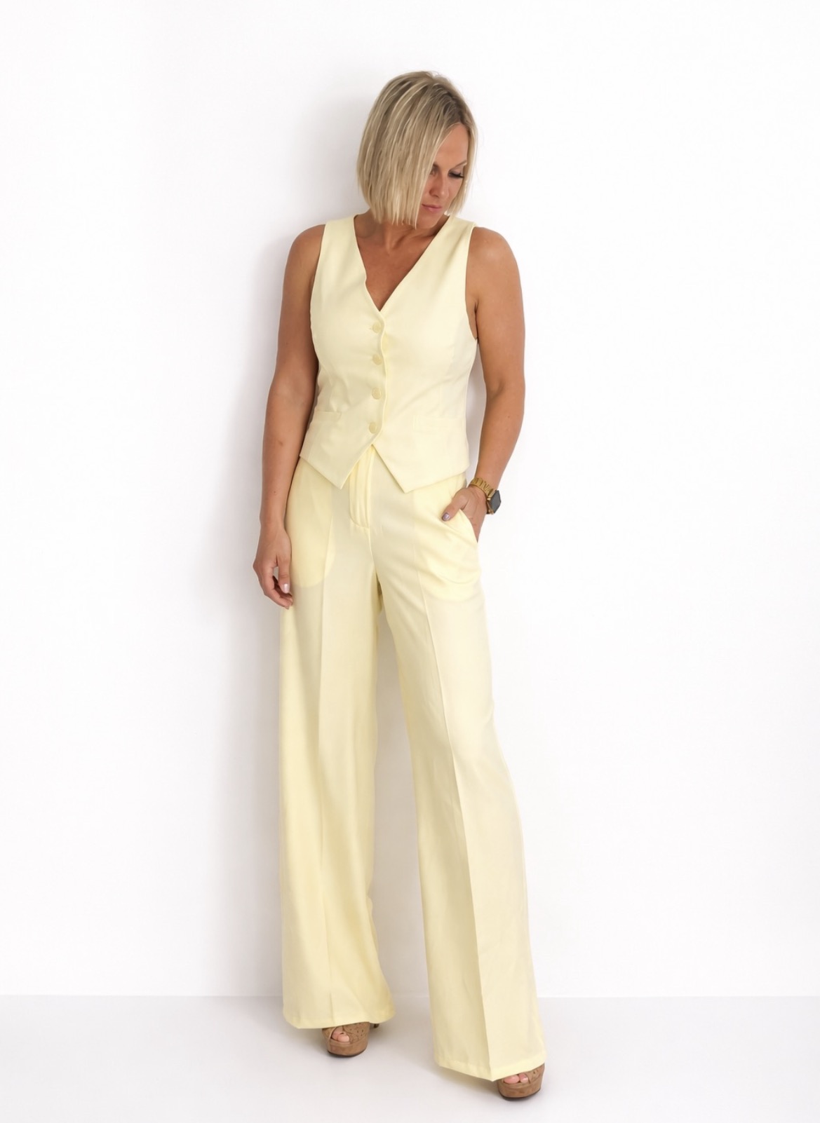 Conjunto chaleco pantalón corto/largo amarillo