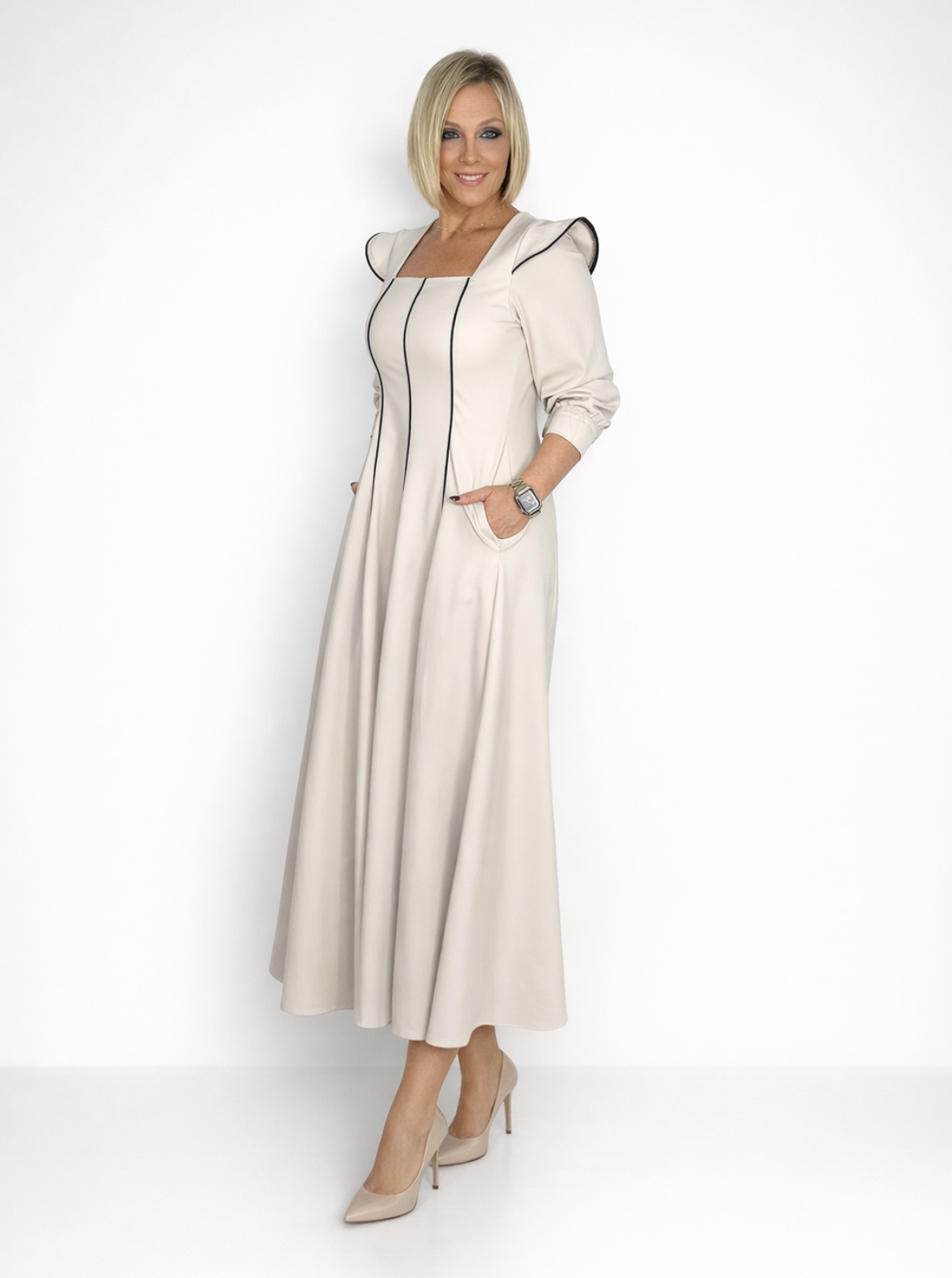 Vestido liso tablas beige