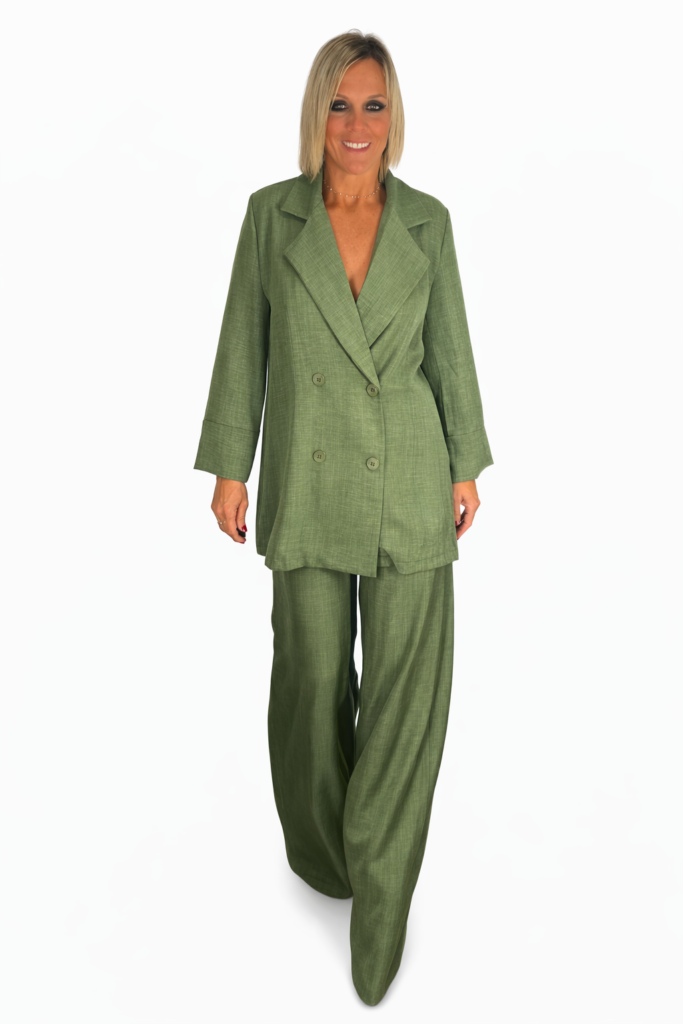 Traje pantalón oversize verde kaki