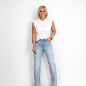 Camiseta básica tachuelas blanca