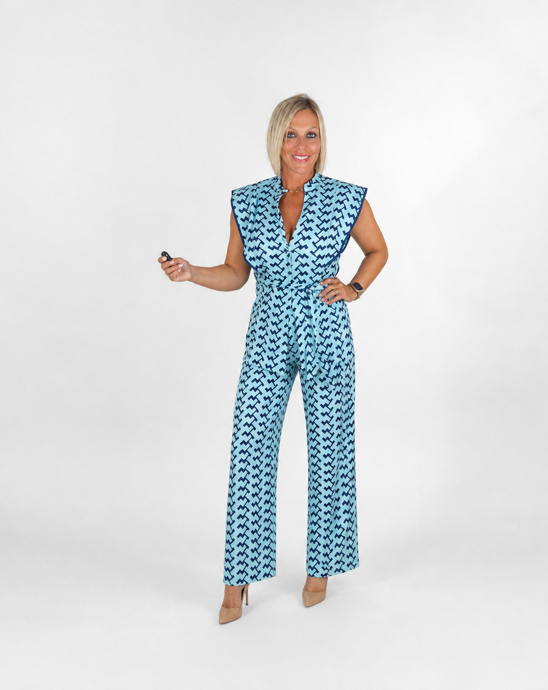 Conjunto chaqueta y pantalón estampado celeste y azul marino