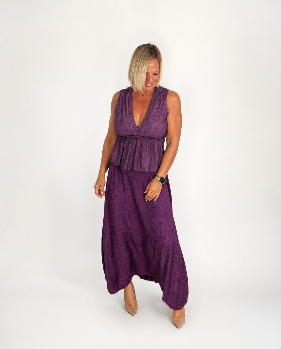 Conjunto top escote V y falda morada