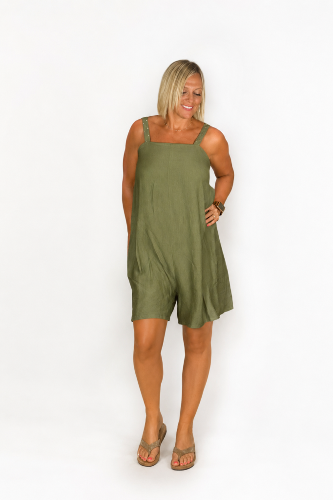 Mono tirantas tachuelas verde kaki
