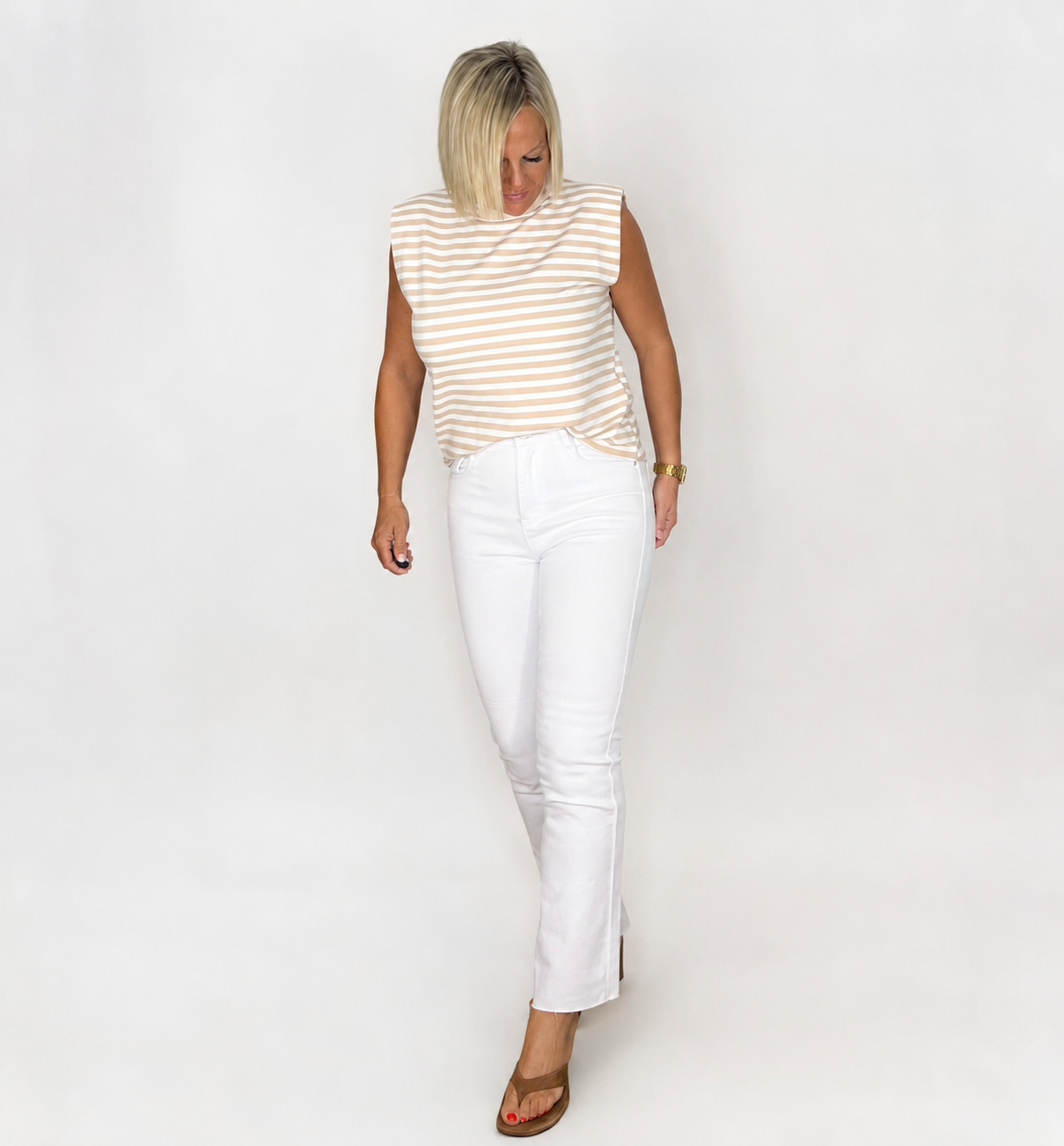 Camiseta hombreras rayas camel