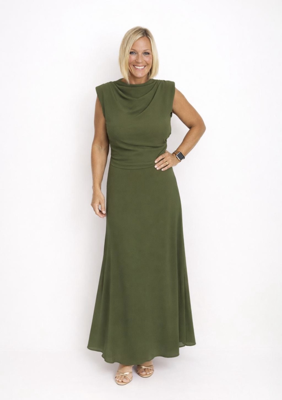 Conjunto tul verde oliva top y falda