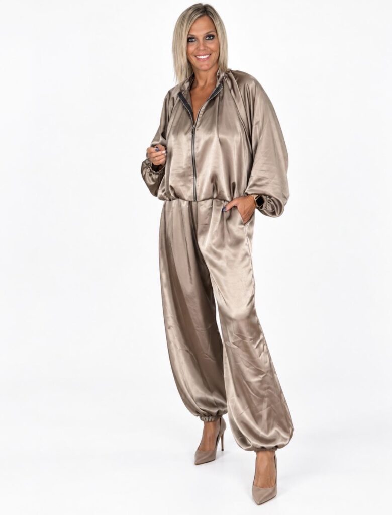 Conjunto Satinado Chaqueta y Pantalón Bombacho Champagne